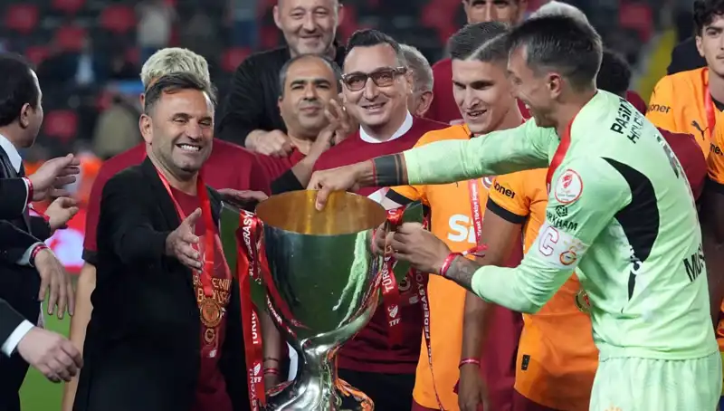 Okan Buruk, Galatasaray’daki Hedefini Açıkladı: Şampiyonluk İçin İleriye Doğru!