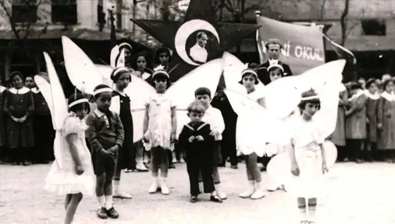 23 Nisan'ın Tarihi Önemi ve Çocuklar İçin Anlamı