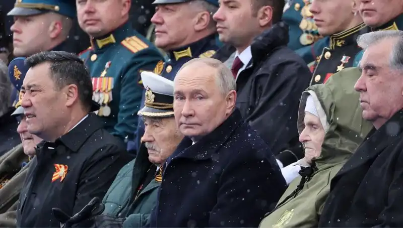Rus Ordusunun Genişlemesi: Putin'den Tarihi Askeri Çağrı Geliyor