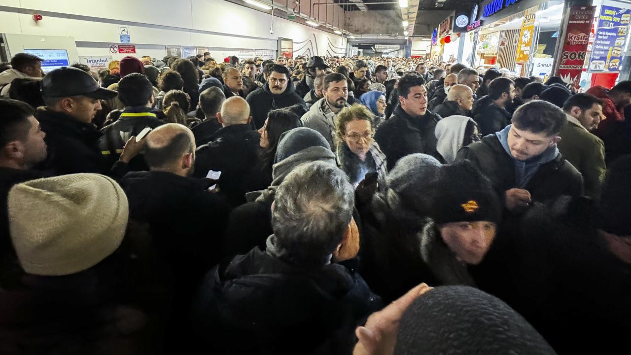 İstanbul’da Kar Yağışı Etkiliyor