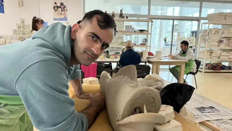 İşitme Engelli Rıfat Can: Azmiyle Düşmanlarını Dize Getiren Başarı Hikayesi