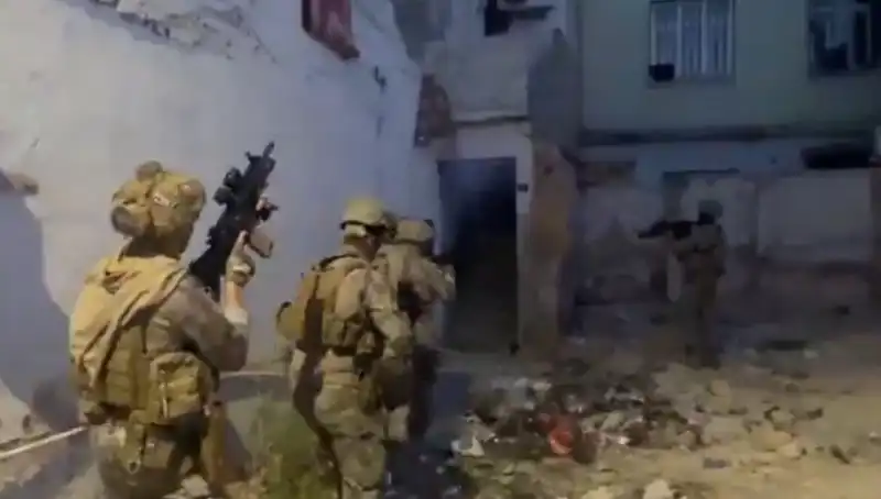 75 İlde Uyuşturucu Operasyonu: 2 Bin 311 Şüpheli Gözaltında!