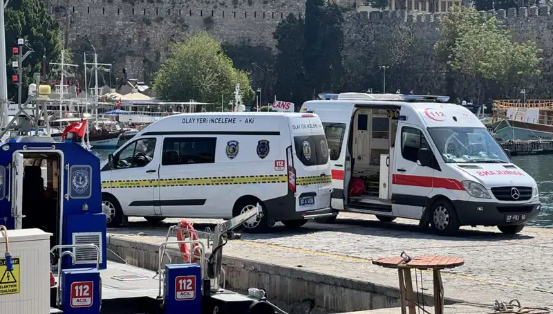 Antalya Plajında Gizemli Bir Buluntu: Erkek Cesedi