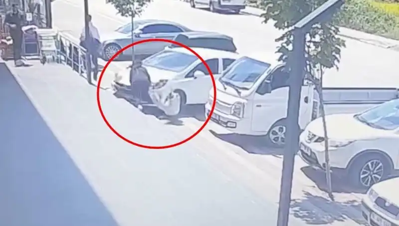 Yalova'da Lise Öğrencisi Araç Altında Kalarak Hayatını Kaybetti
