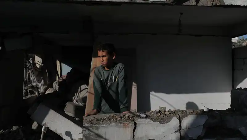 Gazze'deki Kriz Derinleşiyor: Hayatını Kaybedenlerin Sayısı Neredeyse 53 Bin