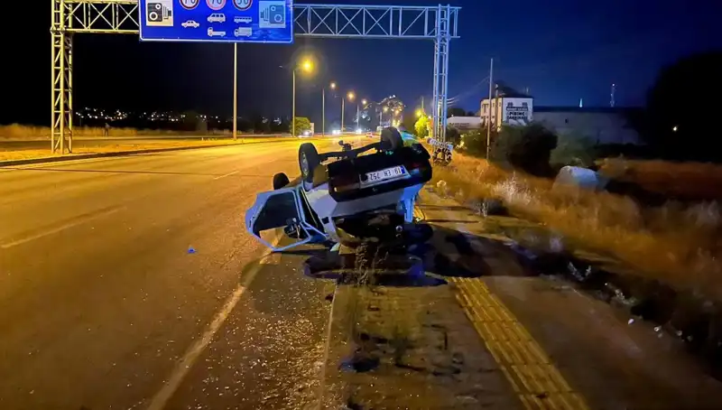 TIR'nın Sıkıştırdığı Otomobil Takla Attı: Kaza Panik Yarattı!