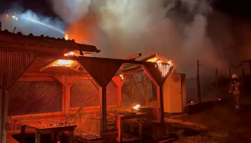 Şile'de Gözleme Restoranında Yangın: Altı Mekan Güle Güle Dedi!