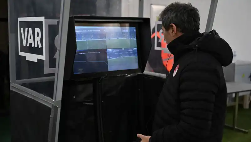 Konyaspor ve Galatasaray Maçında VAR Hakemi Belli Oldu!