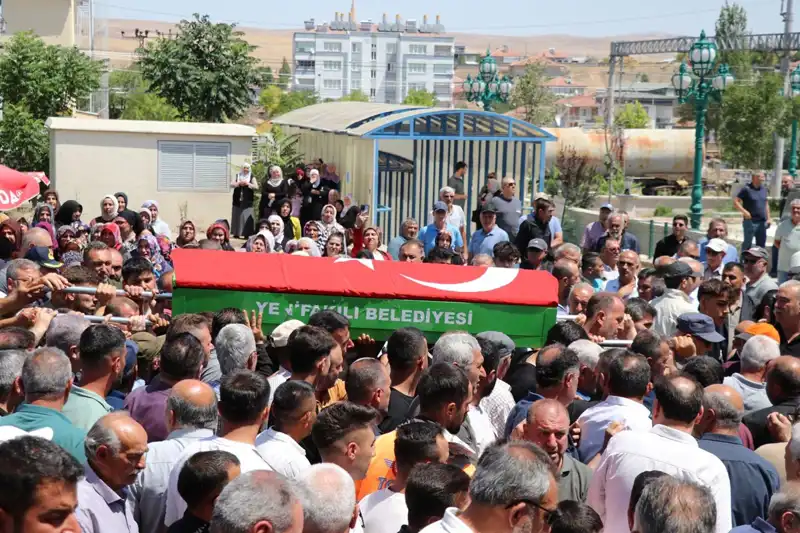 Milliyetçi Hareket Partisi’nden Bir Yıldız Daha Kaydı: Belediye Başkanı Son Yolculuğuna Uğurlandı