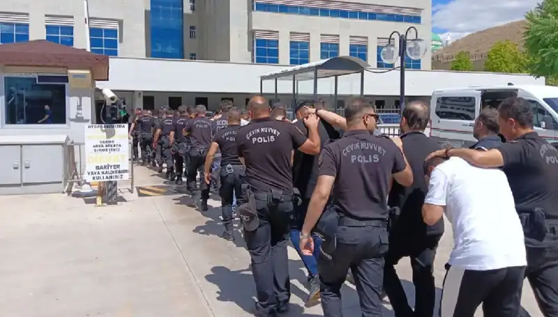 Ankara'da Tehdit ve Haraç Kesme Çetesine Çarpıcı Operasyon!