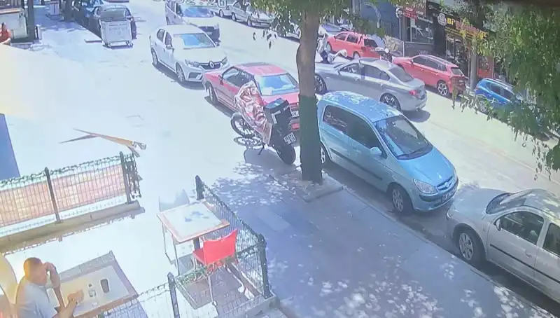 Karşıdan Karşıya Geçen Yayaya Araba Çarptı: İlk Bilgiler Geldi