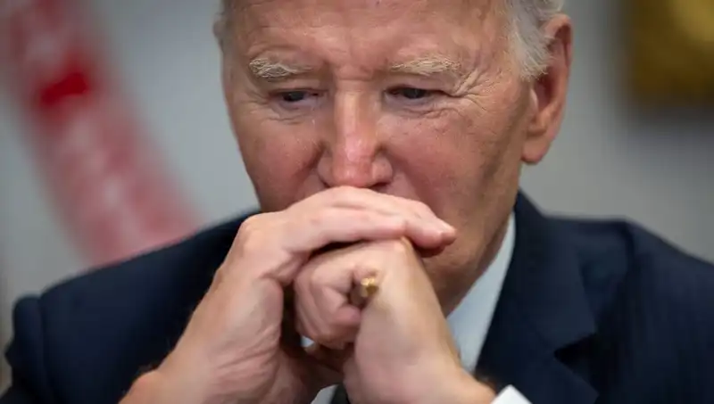 Biden'ın Yaşını Gizleme Stratejisi: Sağlık Durumu ve Gözler Üzerinde