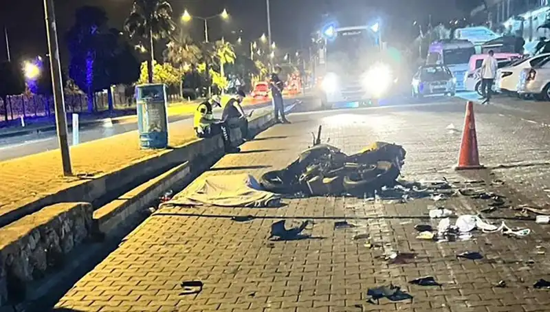 Alanya'da Feci Motosiklet Kazası: İki Kişi Hayatını Kaybetti