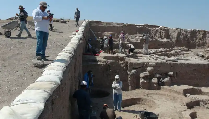 Kilis'teki Oylum Höyük'te Kazı Çalışmaları Yaz Ortasında Devam Ediyor