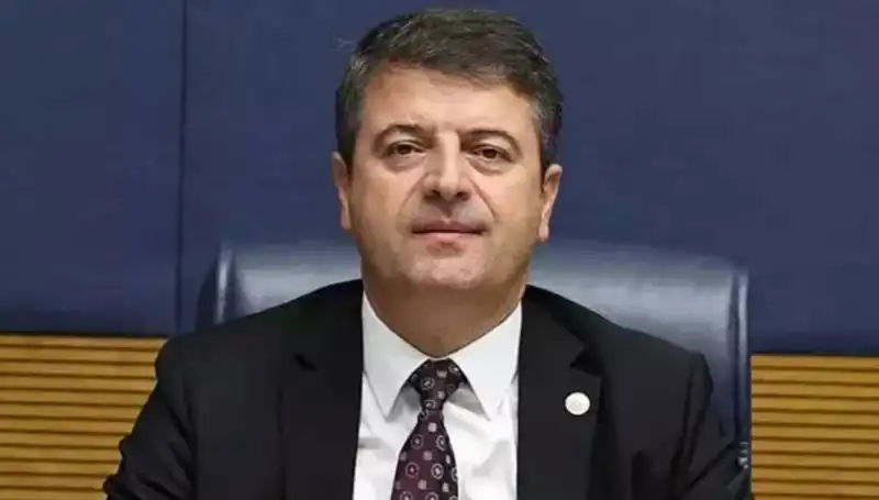 Adıyaman Belediye Başkanı Abdurrahman Tutdere Görevine İade Edildi: Yerel Yönetimde Dönüşüm Süreci
