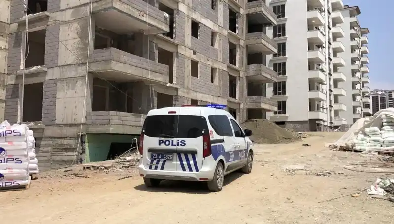 İnşaatta Feci Kaza: Bir İşçi Hayatını Kaybetti, Nedenleri Araştırılıyor!