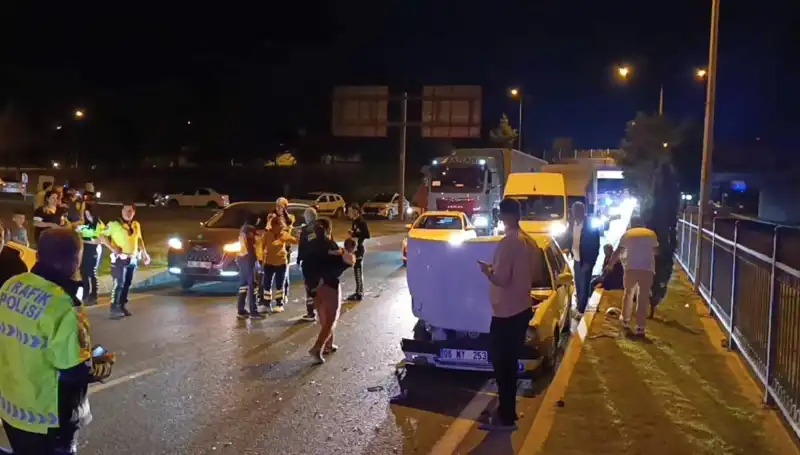 Otoyolda Geri Dönüş Kazası: Çocukların Da Bulunduğu Korkunç Kaza