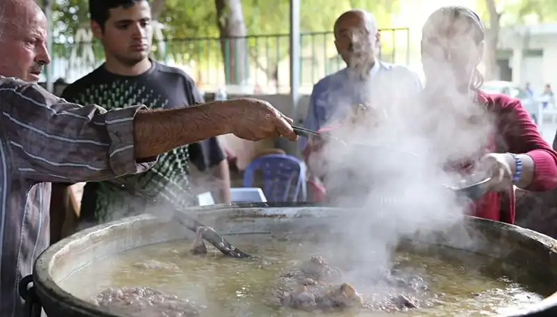 Gadir-i Hum Bayramı: Gelenekler, Kutlamalar ve Anlamı Hakkında Her Şey