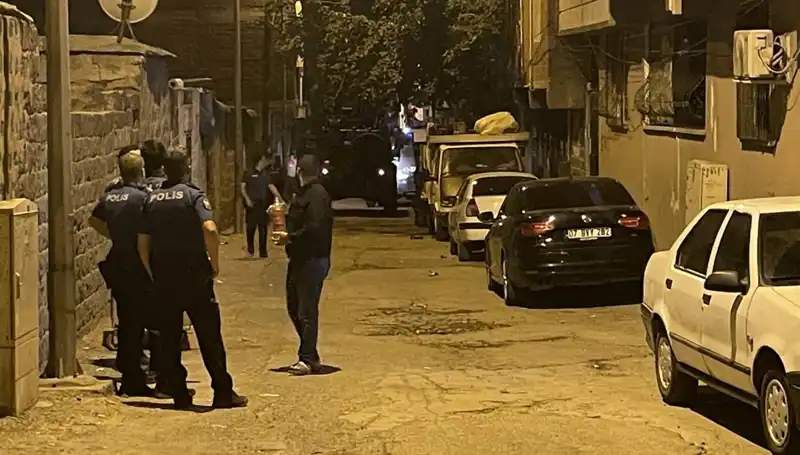 Polise Ateş Açan Şahıs Bacaklarından Vurularak Ele Geçirildi