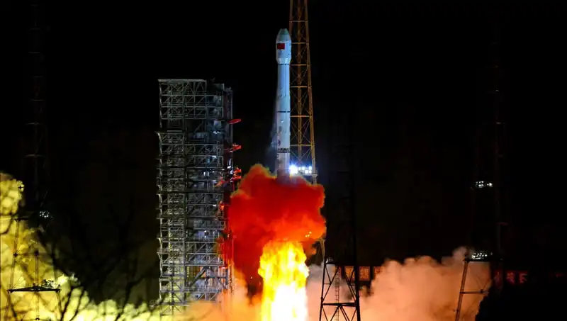 Çin'in Tienvın-2 Asteroid Keşif Aracı Uzaya Gönderildi