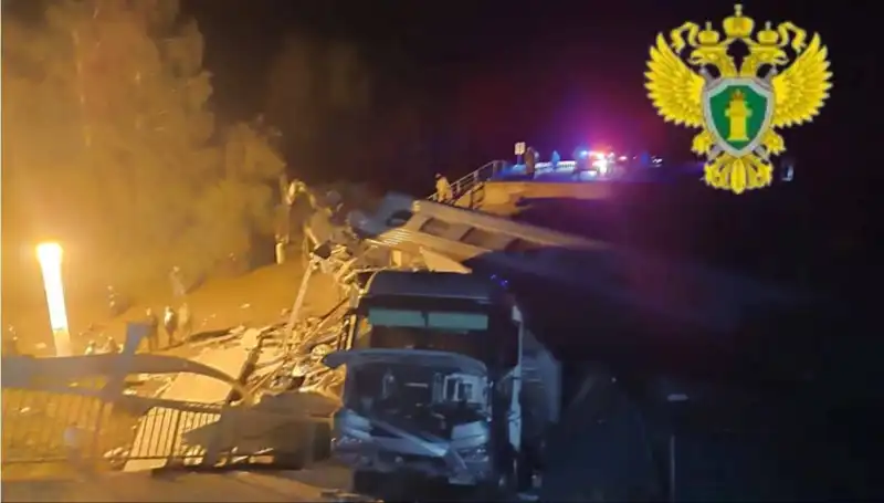 Rusya’da Köprü Çökmesi: Tren Kazası Sonrası Kayıplar Artıyor