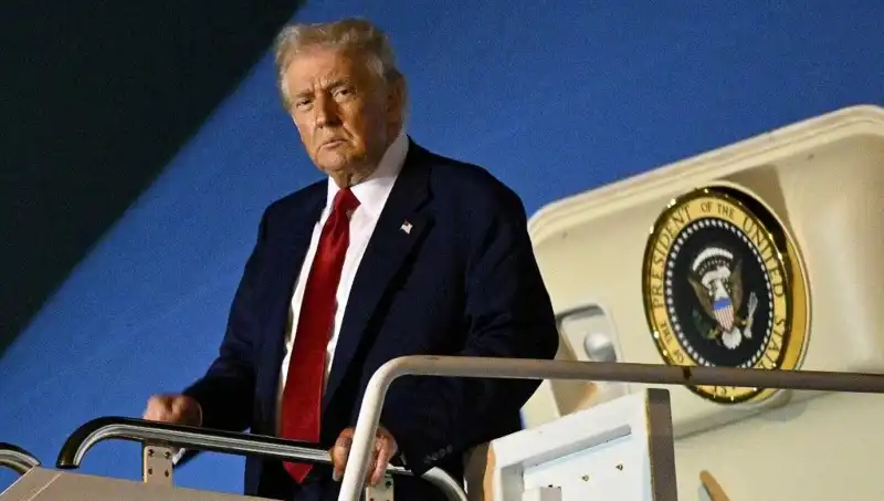 Trump’ın Lahey’deki NATO Zirvesi: Küresel Güvenlik İçin Ne Anlama Geliyor?
