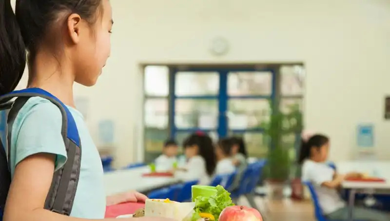İspanya'dan Radikal Obezite Önlemi: Yağlı Yiyecekler Menülerden Çıkacak!