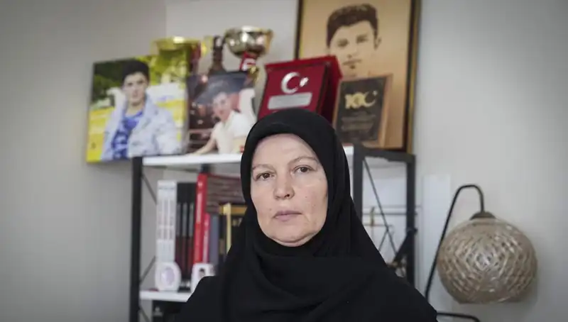 15 Temmuz'u Unutmadık: 16 Yaşında Şehit Olan Mahir Ayabak'ın Annesinin Yürek Burkan Acısı