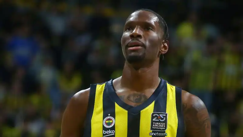 Nigel Hayes-Davis Yeni Takımıyla Basketbol Dünyasında Gözleri Üzerine Çekti