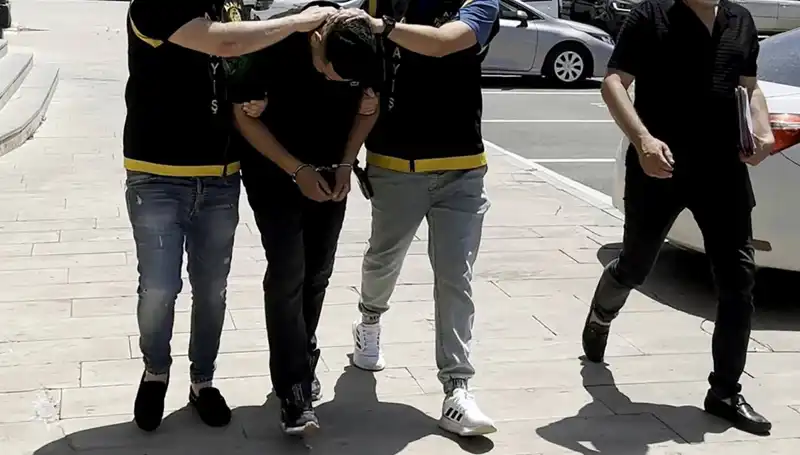 Mezarlıkta Hırsızlık Yapan Şahıs, Suçüstü Yakalandı!
